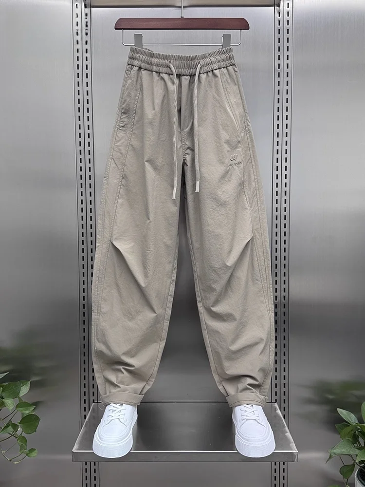 Мужские повседневные брюки прямого кроя Slim Fit для весны и лета, тонкие, быстросохнущие, для активного отдыха и спорта
Мужские повседневные брюки прямого кроя Slim Fit для весны и лета, тонкие, быстросохнущие, для активного отдыха и спорта