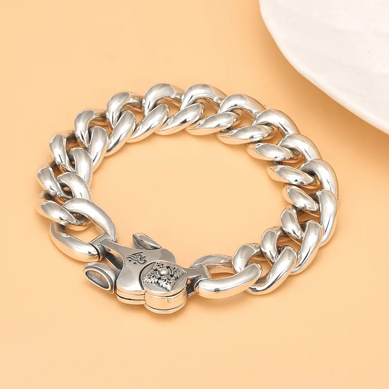 S925 silver retro Thai silver domineering trendy men's domineering bracelet thick thick style personality fashion hip-hop sm
S925 silver retro Thai silver domineering trendy men's domineering bracelet thick thick style personality fashion hip-hop sm