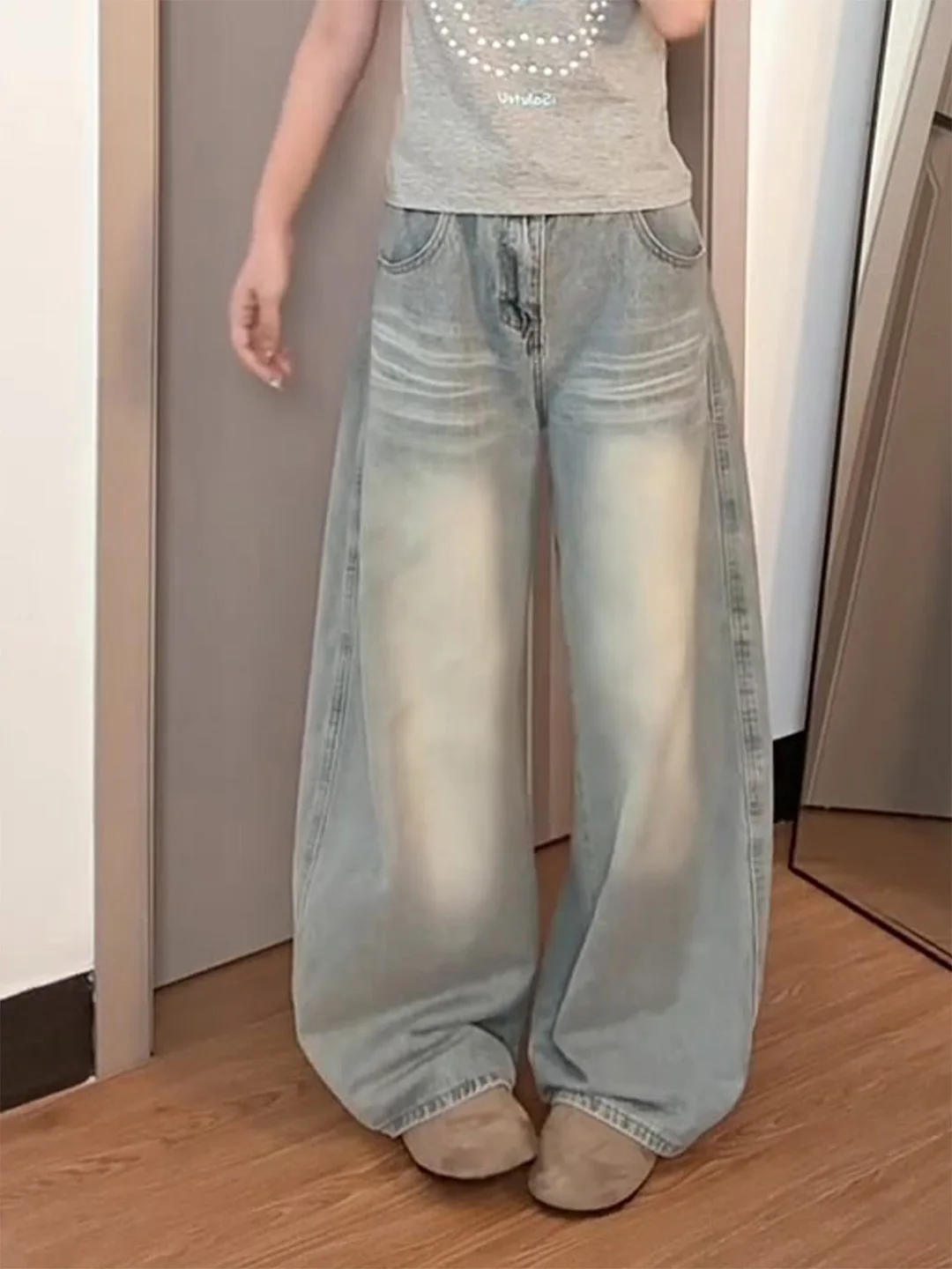 Loose Fit Summer New Lazy Style Women's Jeans High Waist Wide Leg Thin Washed out Denim Casual High Waist Straight Leg Jeans
Loose Fit Summer New Lazy Style Women's Jeans High Waist Wide Leg Thin Washed out Denim Casual High Waist Straight Leg Jeans