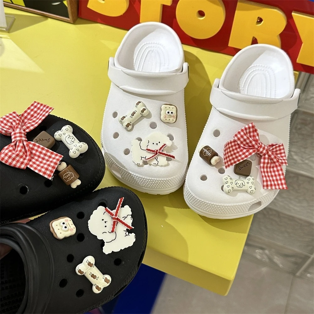 Cute Bichon Frise Dog Shoe Charms Accessories Boys Girls Sandals Garden Shoe Buckles Decoration Beach Bag Accessories Gifts 
Cute Bichon Frise Dog Shoe Charms Accessories Boys Girls Sandals Garden Shoe Buckles Decoration Beach Bag Accessories Gifts