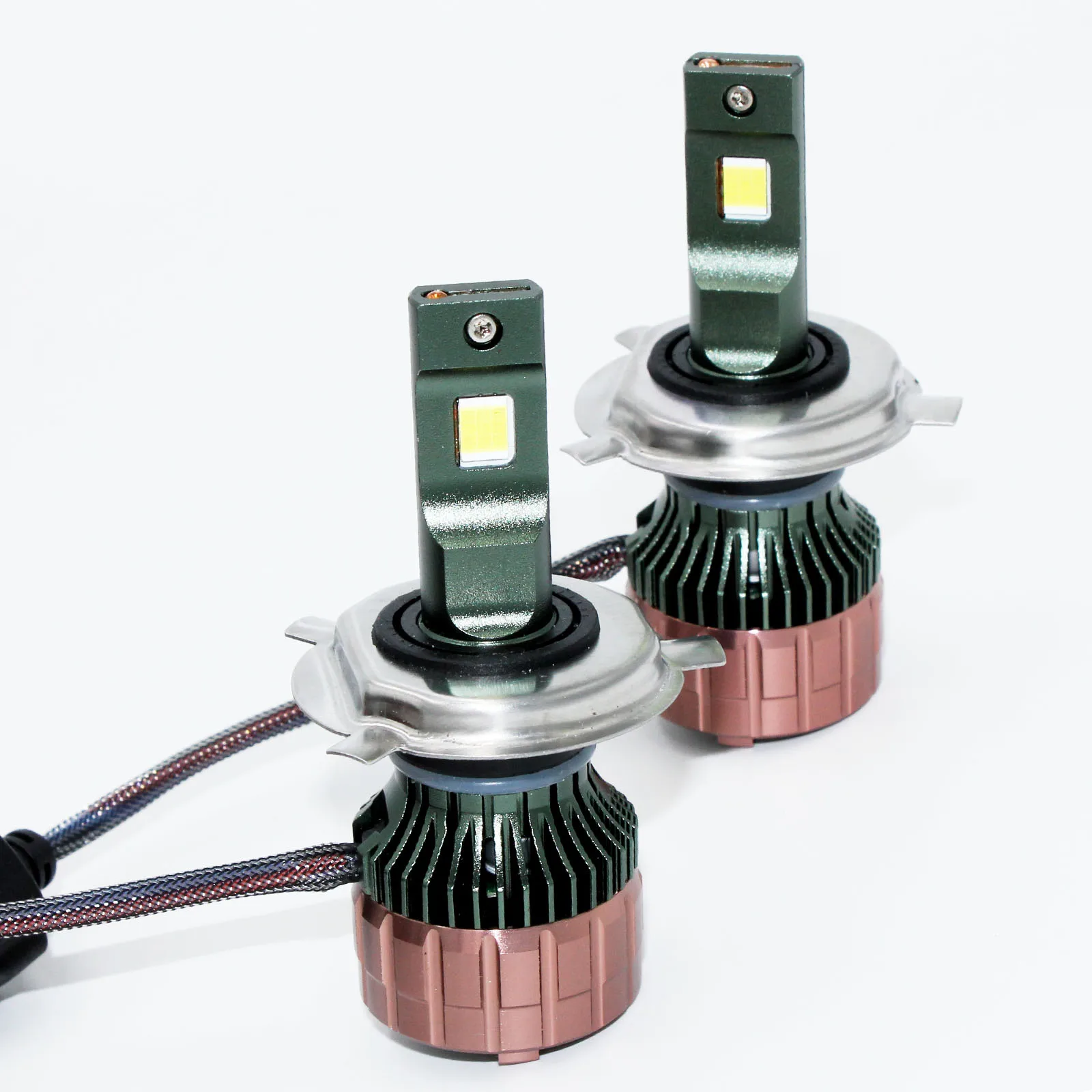 H4 Bi LED 15900LM 159W Автомобильная лампа для фар 5570 CSP Canbus Мотоцикл STG Двухлучевой автоматический светодиодный светильник 12 В 24 В
H4 Bi LED 15900LM 159W Автомобильная лампа для фар 5570 CSP Canbus Мотоцикл STG Двухлучевой автоматический светодиодный светильник 12 В 24 В