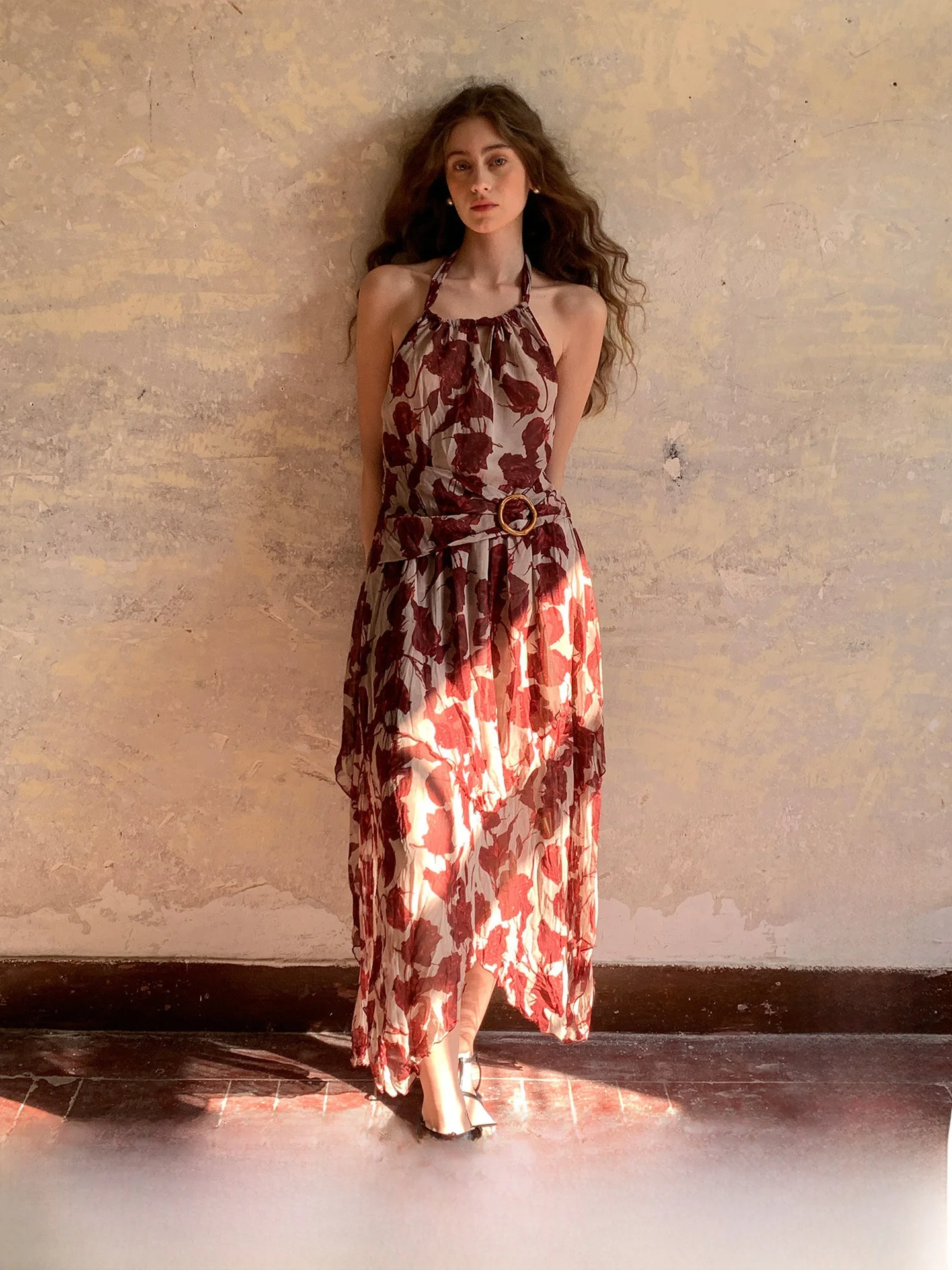 ZhuYiYi New Neck Hanging Sleeveless Print Women's Dress Slimming High-End Original Design Thin Retro High Waist Polyester Skirt
ZhuYiYi New Neck Hanging Sleeveless Print Women's Dress Slimming High-End Original Design Thin Retro High Waist Polyester Skirt