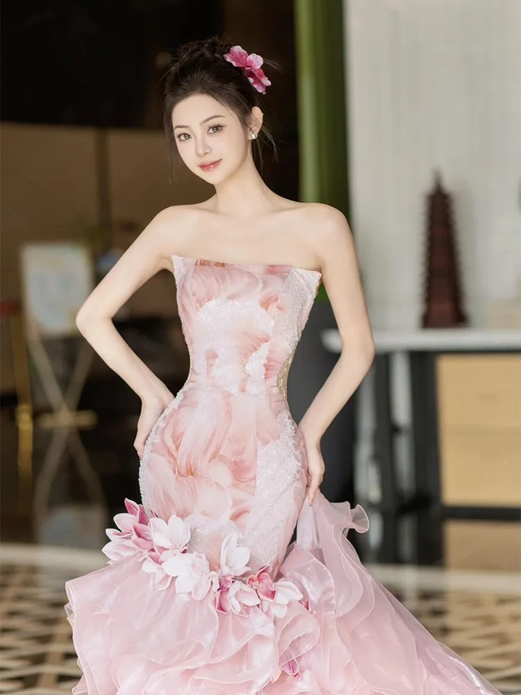 A strapless pink toasting sweet birthday dress for adults
A strapless pink toasting sweet birthday dress for adults