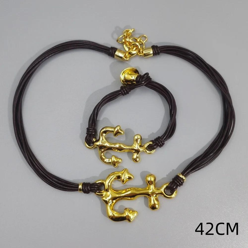2026 Summer Daily Leisure Style Gold Silver Anchor Leather Rope Bracelet Necklace Jewelry Two Piece Set Party Gift
2026 Summer Daily Leisure Style Gold Silver Anchor Leather Rope Bracelet Necklace Jewelry Two Piece Set Party Gift