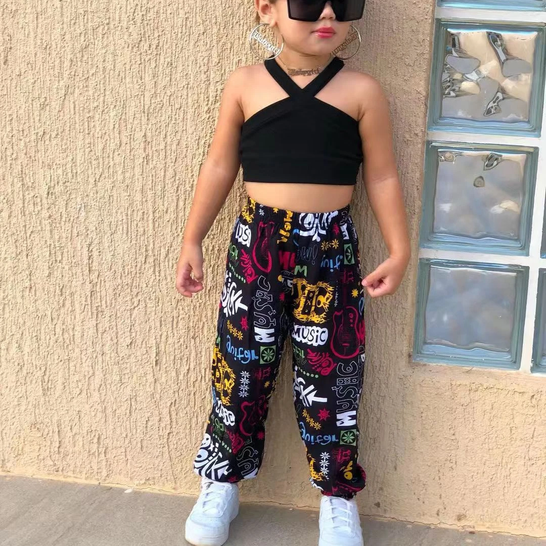 New Girls Summer Clothes Sets Kids Sleeveless Halter Cross Crop Tops with Graffiti Pants Children Casual Clothing For 2-7 Years
New Girls Summer Clothes Sets Kids Sleeveless Halter Cross Crop Tops with Graffiti Pants Children Casual Clothing For 2-7 Years