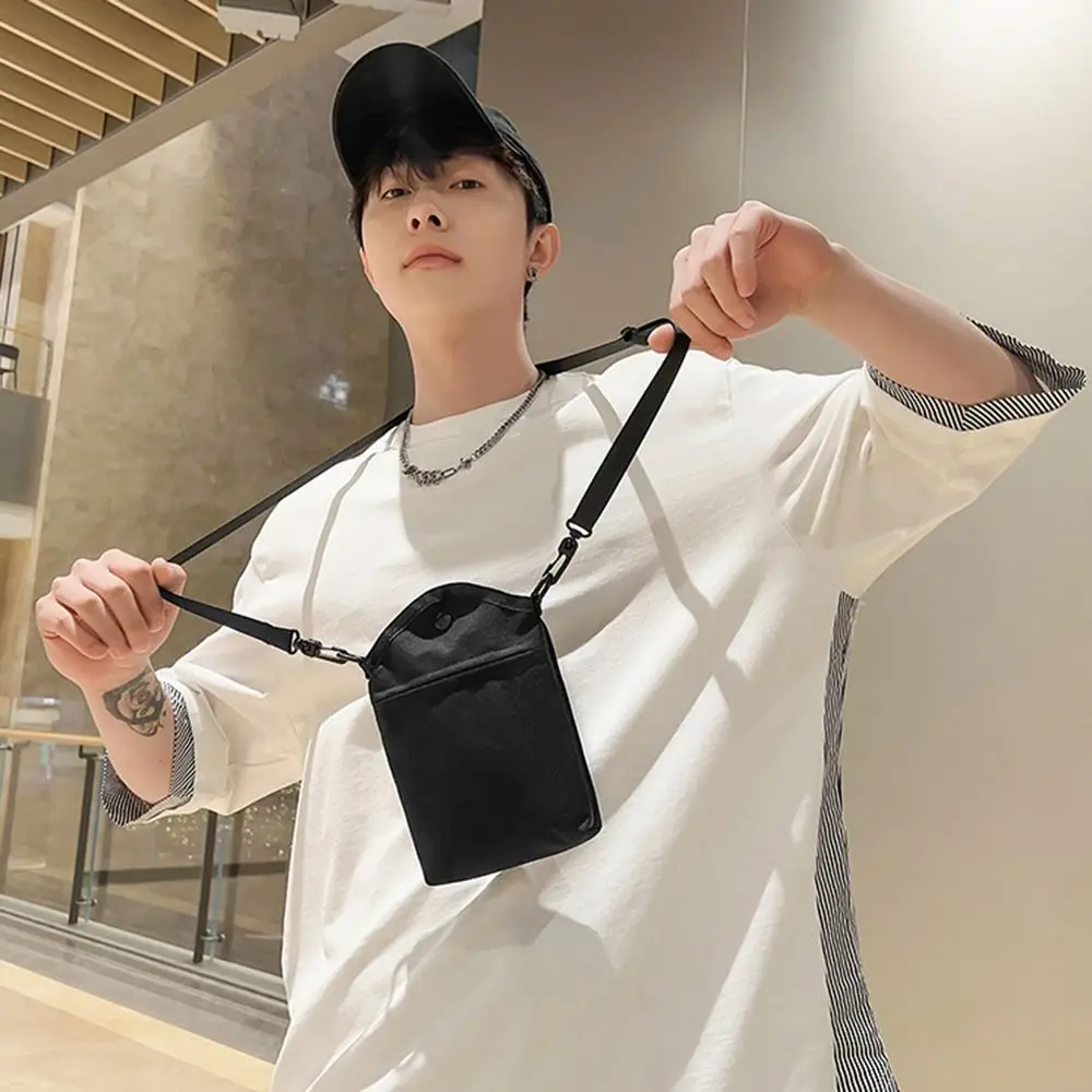 Casual Nylon Crossbody Bag Large Capacity Adjustable Strap Mini Square Bag Japanese Style Single Shoulder Mobile Phone Bag
Casual Nylon Crossbody Bag Large Capacity Adjustable Strap Mini Square Bag Japanese Style Single Shoulder Mobile Phone Bag