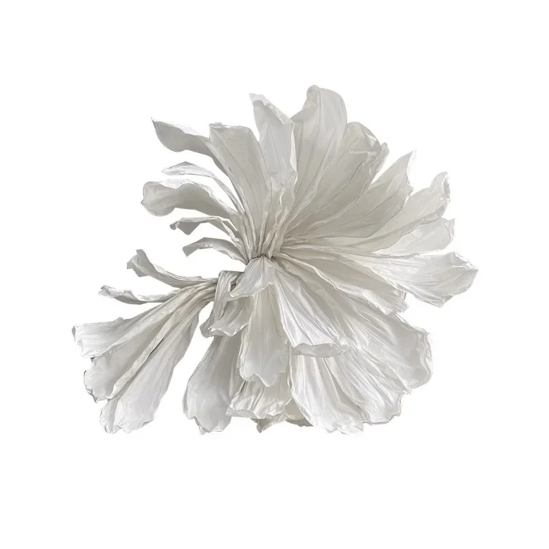 Large wedding background paper flower oversized pleated modeling paper art flower giant beauty plastic flower
Large wedding background paper flower oversized pleated modeling paper art flower giant beauty plastic flower