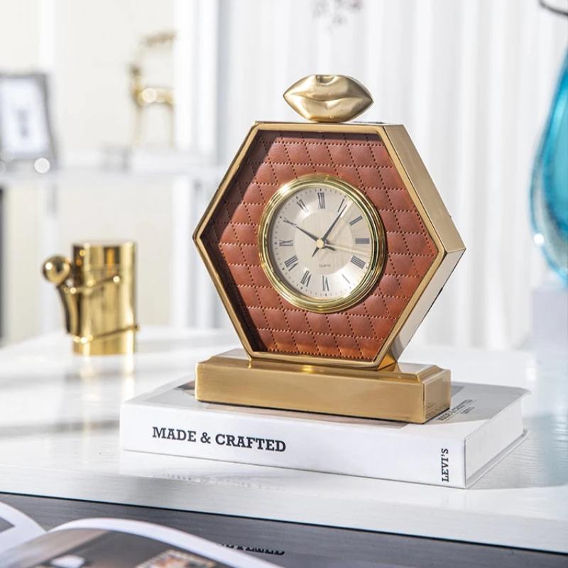 Роскошные кожаные настольные часы - мраморный декор-будильник для входа, креативный домашний декор для спальни, современные декоративные настольные часы
Роскошные кожаные настольные часы - мраморный декор-будильник для входа, креативный домашний декор для спальни, современные декоративные настольные часы