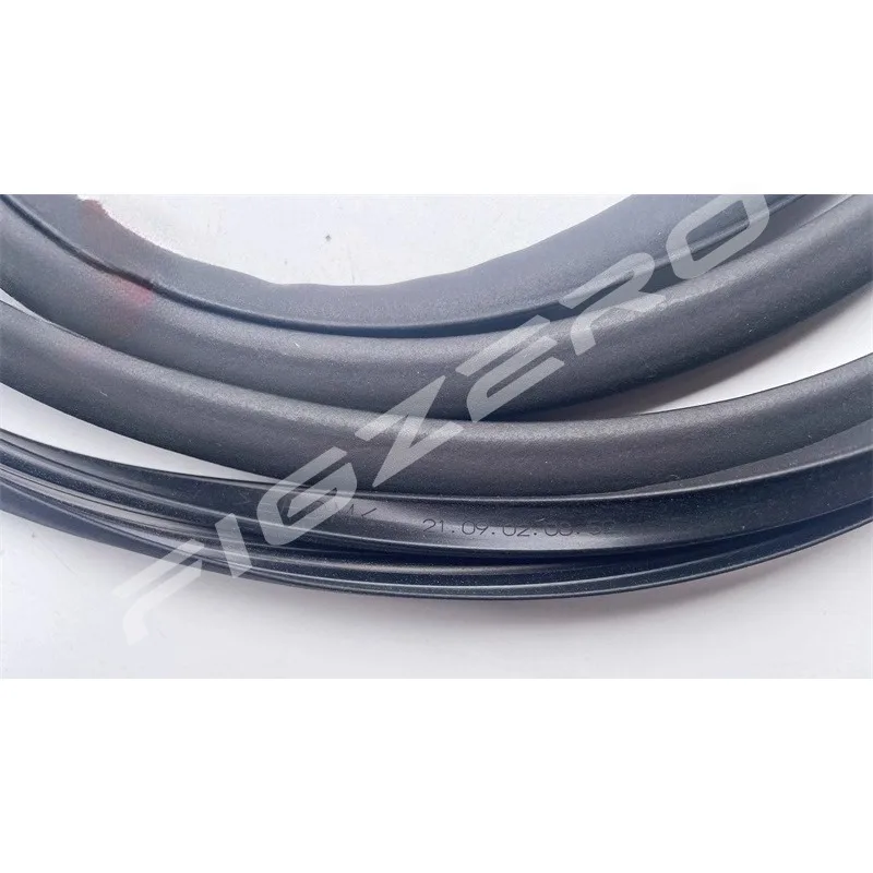 For Toyota Prado 2700 4000 LC120 LC150 2003 2004 2005 2006-2010 2011-2020 Sunroof Sealing Waterproof Rubber Strip
For Toyota Prado 2700 4000 LC120 LC150 2003 2004 2005 2006-2010 2011-2020 Sunroof Sealing Waterproof Rubber Strip
