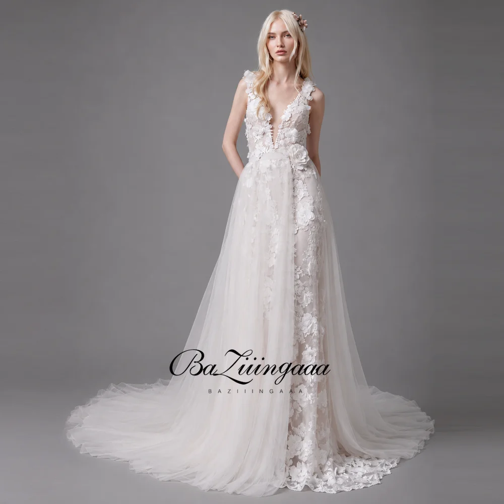 Luxury Wedding Dresses Lace Appliques Sleeveless A-LINE Back Backless Design Court Train V-Neck Bride Church Wedding
Luxury Wedding Dresses Lace Appliques Sleeveless A-LINE Back Backless Design Court Train V-Neck Bride Church Wedding