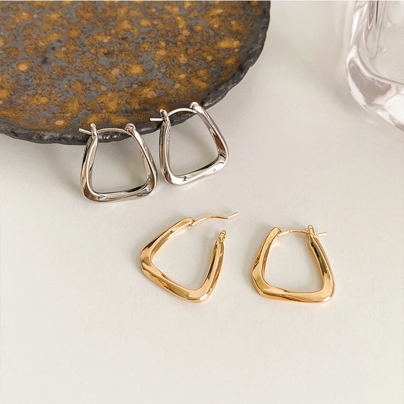 New Hot Selling 925 Sterling Silver Square Exquisite Noble Earrings Fit For Original Charm Women's Jewelry Gifts
New Hot Selling 925 Sterling Silver Square Exquisite Noble Earrings Fit For Original Charm Women's Jewelry Gifts