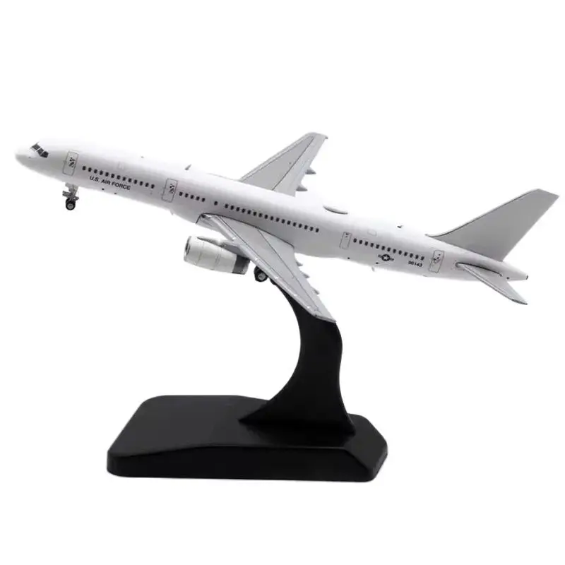 American Airlines C-32B Civil aviation Airliner Alloy & Plastic Model 1:400 Scale Diecast Toy Gift Collection Display
American Airlines C-32B Civil aviation Airliner Alloy & Plastic Model 1:400 Scale Diecast Toy Gift Collection Display