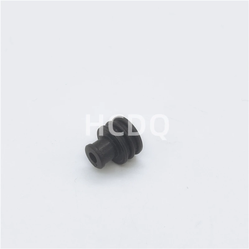 100 PCS Original and genuine 7158-3083 automobile connector plug housing supplied from stock
100 PCS Original and genuine 7158-3083 automobile connector plug housing supplied from stock