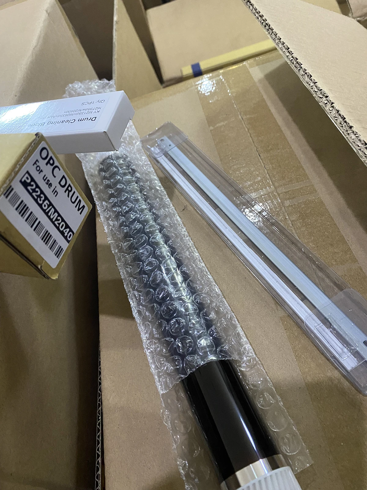 1 компл. DK-1150 DK1150 чистящее лезвие OPC DRUM для Kyocera ECOSYS P2040 P2235 P2335 M2040 M2135 M2235 M2540 M2635 M2640 M2735 M2835 
1 компл. DK-1150 DK1150 чистящее лезвие OPC DRUM для Kyocera ECOSYS P2040 P2235 P2335 M2040 M2135 M2235 M2540 M2635 M2640 M2735 M2835