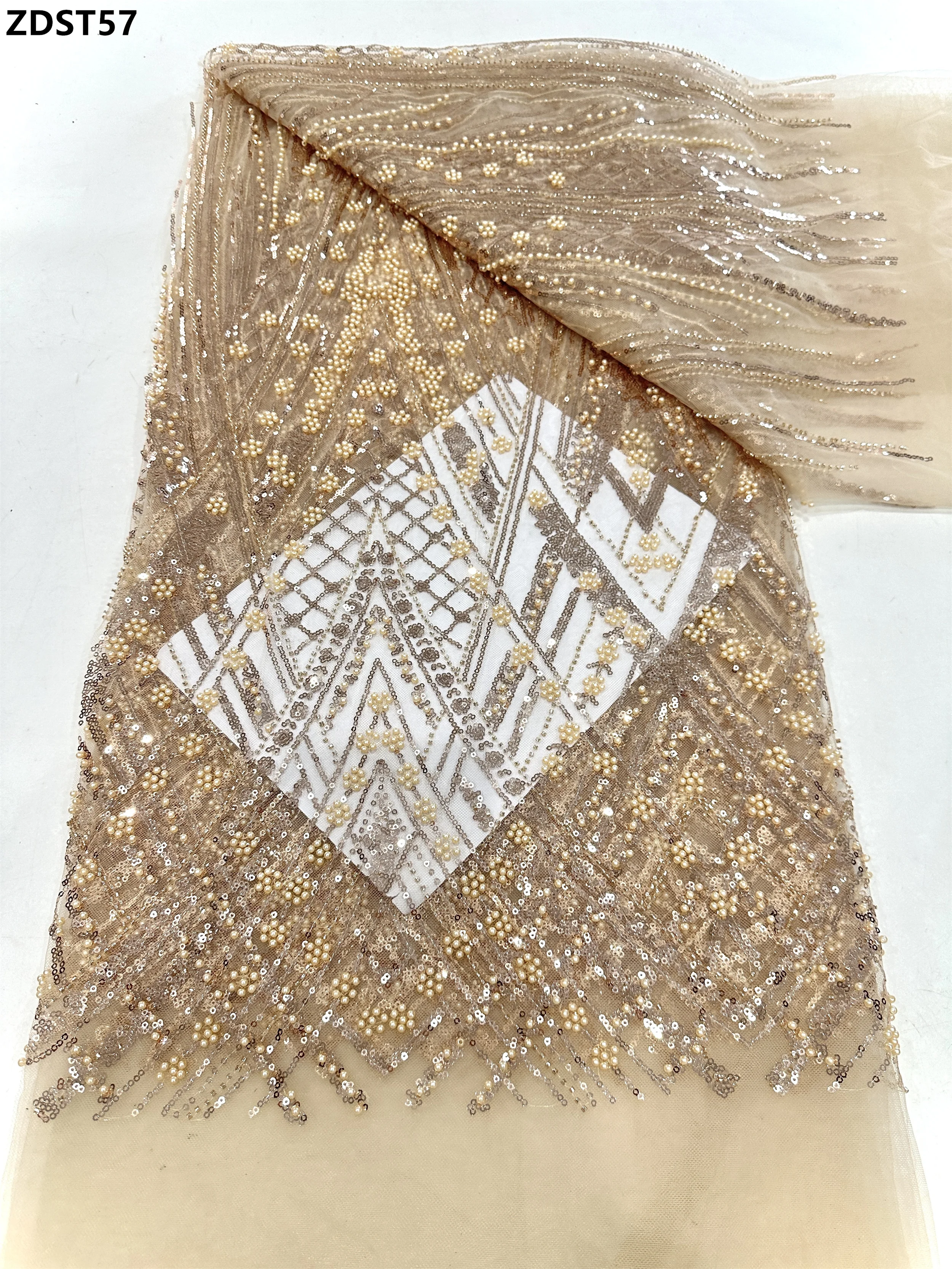 2025 Luxury African Groom Beaded Lace Fabric Embroidery French Mesh Sequins Lace Fabric
2025 Luxury African Groom Beaded Lace Fabric Embroidery French Mesh Sequins Lace Fabric