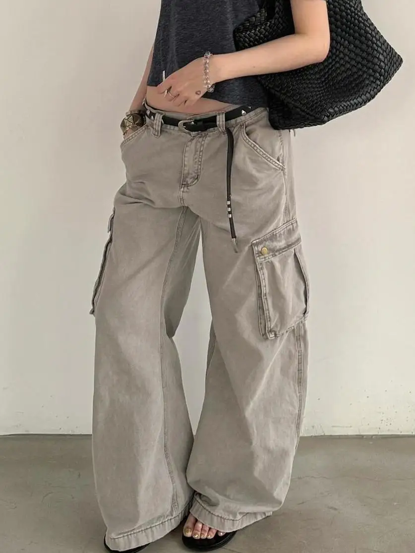 Fashion Hip Hop Multi Pocket Workwear Jeans Women Trendy Oversize Wide Leg Baggy Denim Pants Female Y2k 2000s Aesthetic Trousers
Fashion Hip Hop Multi Pocket Workwear Jeans Women Trendy Oversize Wide Leg Baggy Denim Pants Female Y2k 2000s Aesthetic Trousers