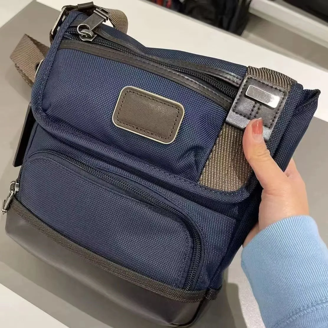 New Ultralight Ballistic Nylon Men's Crossbody Bag Waterproof Wear-resistant Small Shoulder Bag Business Casual Sling Pack
New Ultralight Ballistic Nylon Men's Crossbody Bag Waterproof Wear-resistant Small Shoulder Bag Business Casual Sling Pack