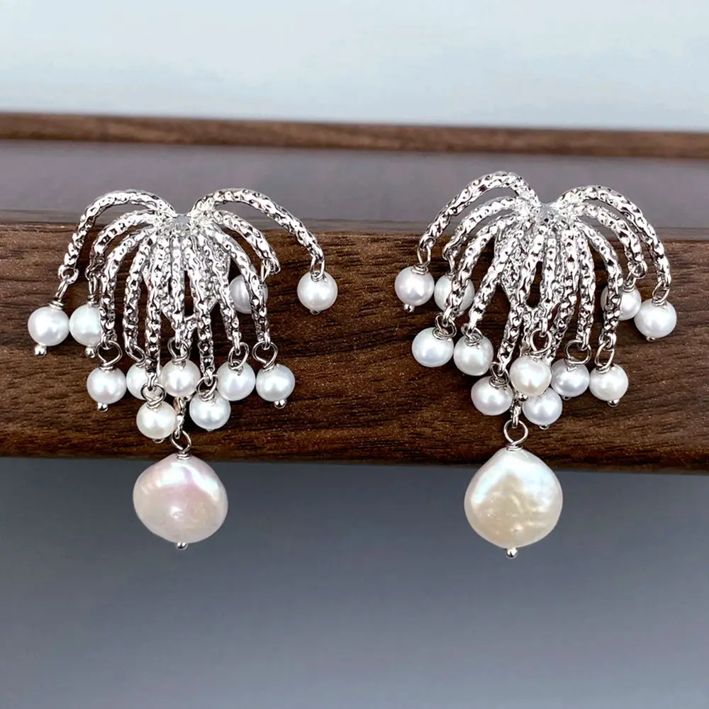 YYGEM White Cultured Pearl Gold Plated Copper Dangling Stud Earrings Women Earring
YYGEM White Cultured Pearl Gold Plated Copper Dangling Stud Earrings Women Earring