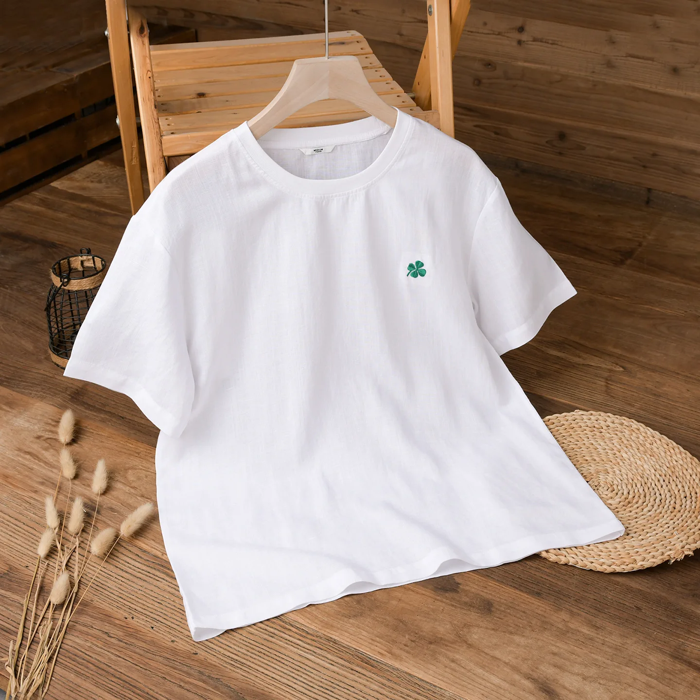 Lucky Grass Embroidered Silk Linen Short Sleeve Shirt Men's Summer Thin Breathable Lyocell Linen Material Simple Body Tee
Lucky Grass Embroidered Silk Linen Short Sleeve Shirt Men's Summer Thin Breathable Lyocell Linen Material Simple Body Tee
