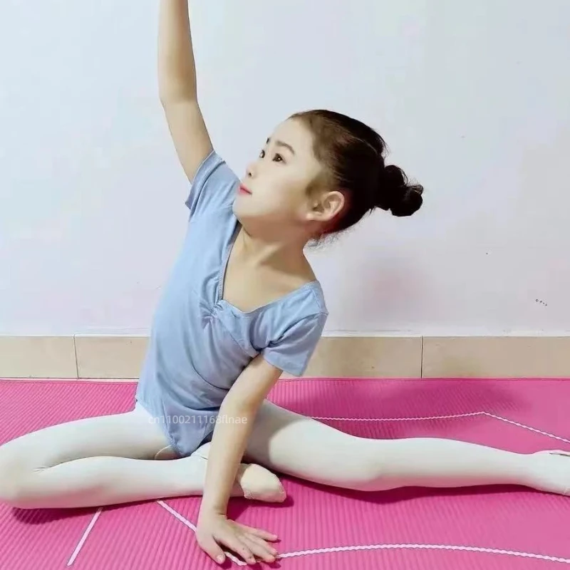 Балетная юбка для девочек, танцевальная практика, милая облегающая одежда с короткими рукавами, весенняя и осенняя танцевальная одежда для тела
Балетная юбка для девочек, танцевальная практика, милая облегающая одежда с короткими рукавами, весенняя и осенняя танцевальная одежда для тела