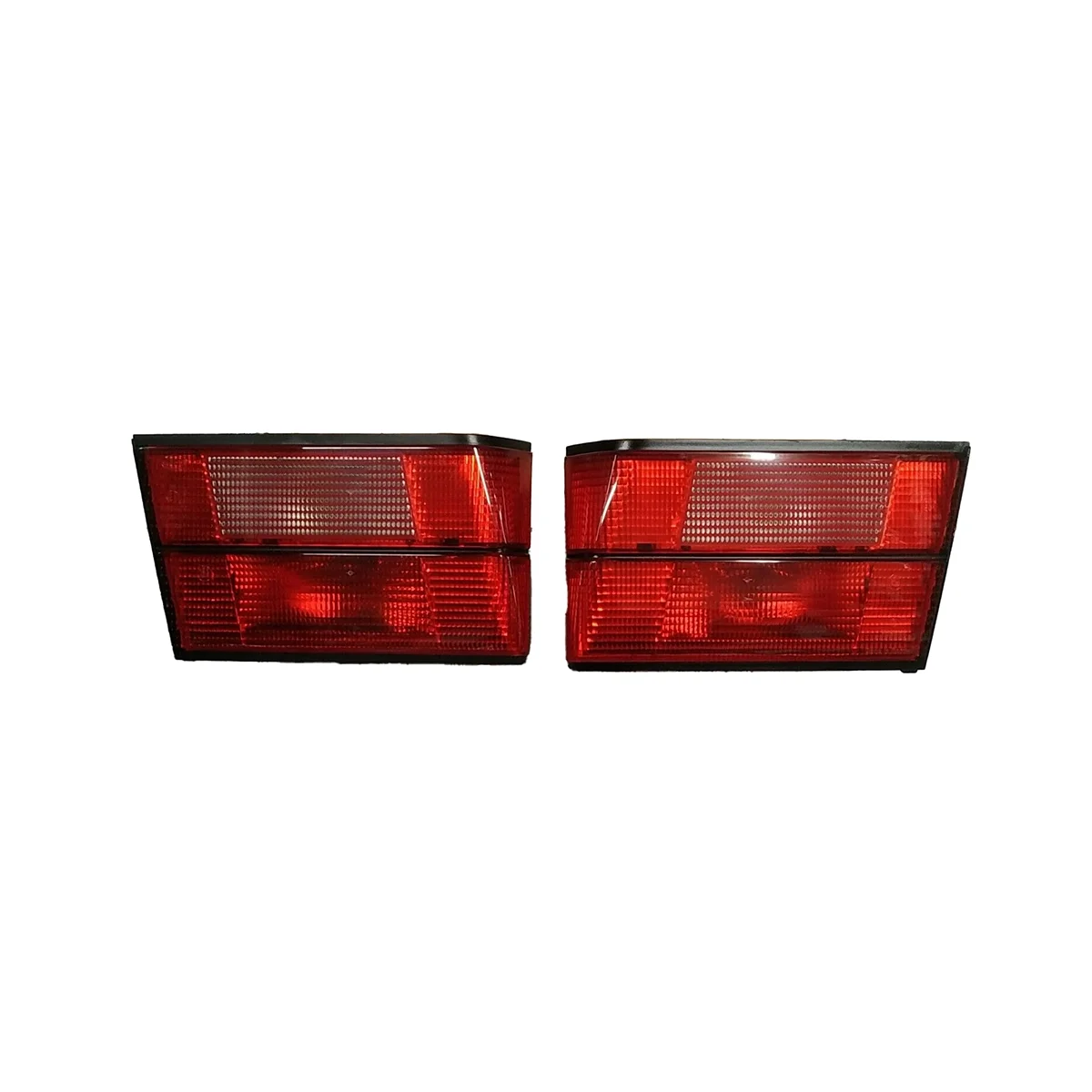 1 Pair Combined Tail Light (LH+RH) for BMW 5 Series E34 Rear Brake Light Turn Signal Light 63211384011 63211384012
1 Pair Combined Tail Light (LH+RH) for BMW 5 Series E34 Rear Brake Light Turn Signal Light 63211384011 63211384012