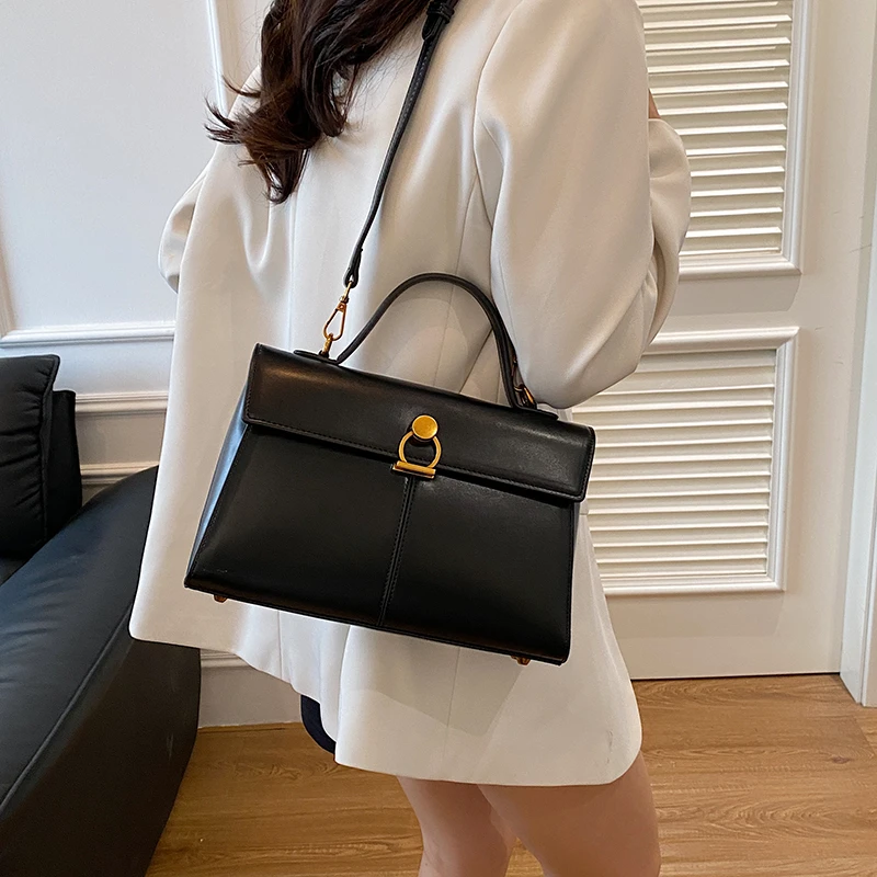 Квадратная ручная женская сумка в американском стиле ретро, новинка 2026, оригинальный дизайн, модные простые и универсальные сумки через плечо на одно плечо 
Квадратная ручная женская сумка в американском стиле ретро, новинка 2026, оригинальный дизайн, модные простые и универсальные сумки через плечо на одно плечо