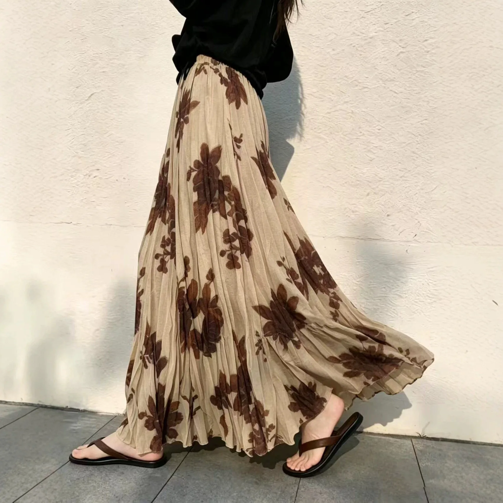 2026 New High Waist A-Line Skirt Women Vintage Floral Print Large Swing Umbrella Skirt Elegant Slim Fit Casual Maxi Skirt Top
2026 New High Waist A-Line Skirt Women Vintage Floral Print Large Swing Umbrella Skirt Elegant Slim Fit Casual Maxi Skirt Top