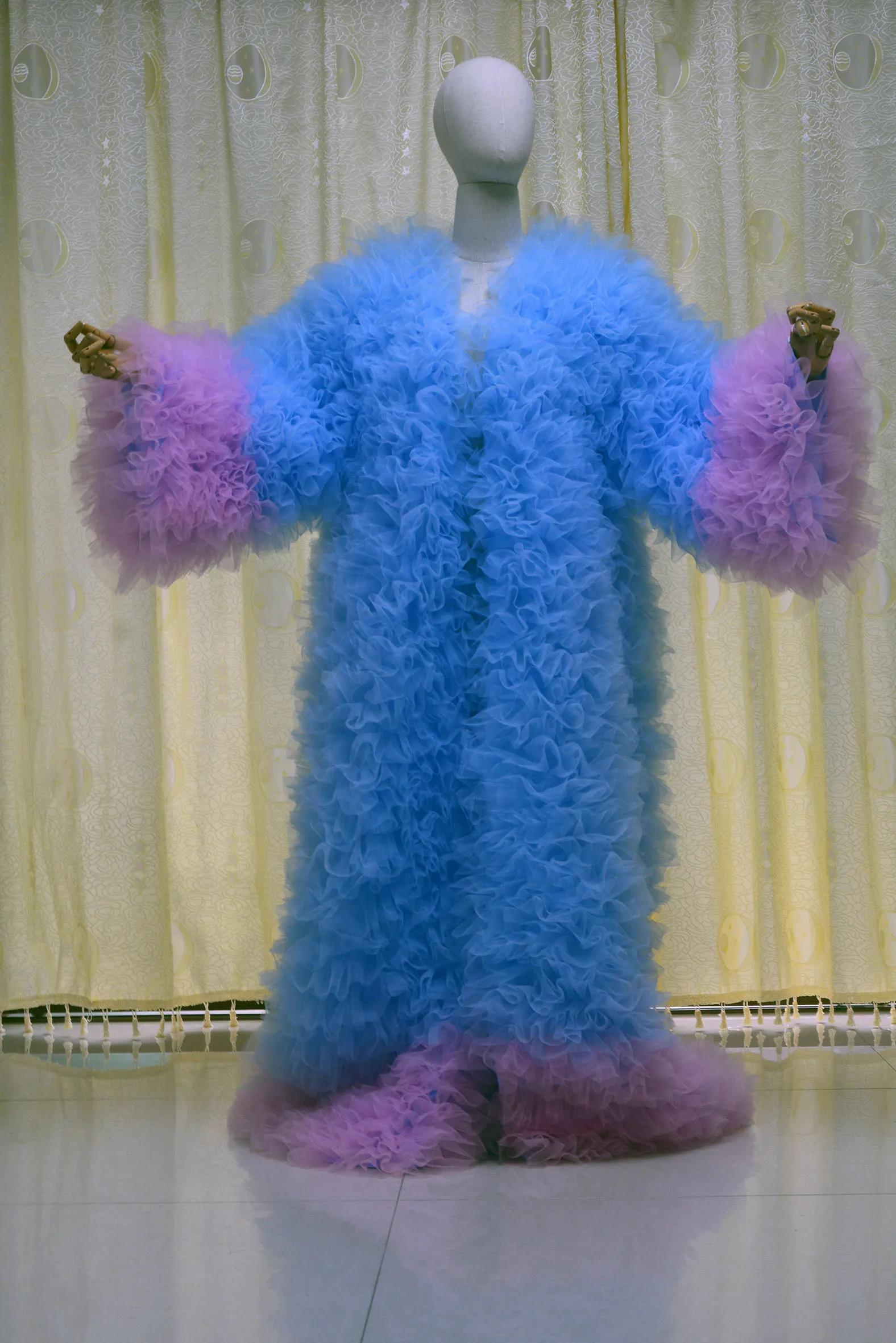 Extra Puffy Tulle Coat Custom Colors Long Jacket Tulle Ruffles Coat Cape Maternity Robe Photo shoot Dress Long Train drag queen
Extra Puffy Tulle Coat Custom Colors Long Jacket Tulle Ruffles Coat Cape Maternity Robe Photo shoot Dress Long Train drag queen