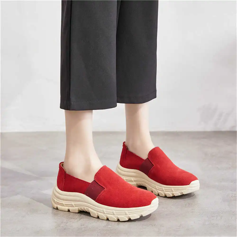 35-42 High Sole Women's Sport Shoes Black Tennis Boots Lady Blue Women's Sneakers Luxury Brand Fashionable Hypebeast
35-42 High Sole Women's Sport Shoes Black Tennis Boots Lady Blue Women's Sneakers Luxury Brand Fashionable Hypebeast