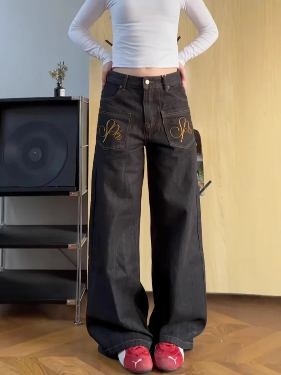 plus Size American Washed Embroidered Black Straight Leg Jeans Women Loose Casual Wide Leg Long Pants High Waist Denim
plus Size American Washed Embroidered Black Straight Leg Jeans Women Loose Casual Wide Leg Long Pants High Waist Denim