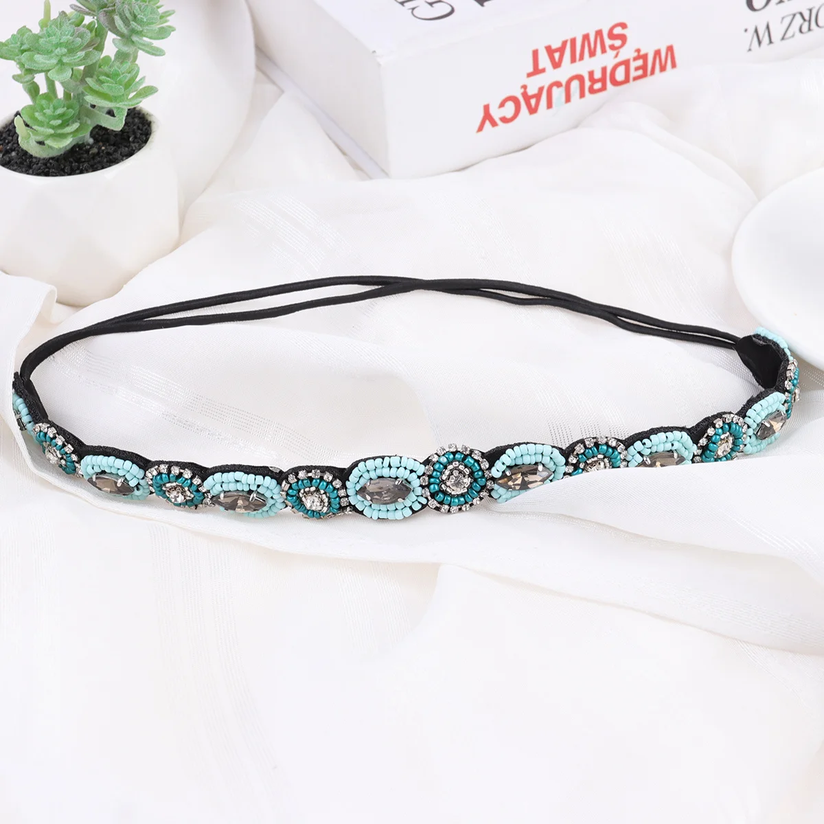 6Pcs Rhinestone Beaded Hairband Set Elastic Hairband for Women Girls Durable Hair Styling Party Hair Accessories
6Pcs Rhinestone Beaded Hairband Set Elastic Hairband for Women Girls Durable Hair Styling Party Hair Accessories