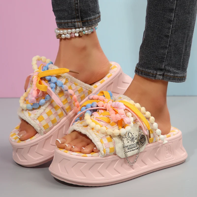 Thick Heel Designer Slippers Women Summer Outdoor Wear-Resistant Anti-Slip Cartoon Plaid Canvas Sandals Beach One-Strap Slippers
Thick Heel Designer Slippers Women Summer Outdoor Wear-Resistant Anti-Slip Cartoon Plaid Canvas Sandals Beach One-Strap Slippers