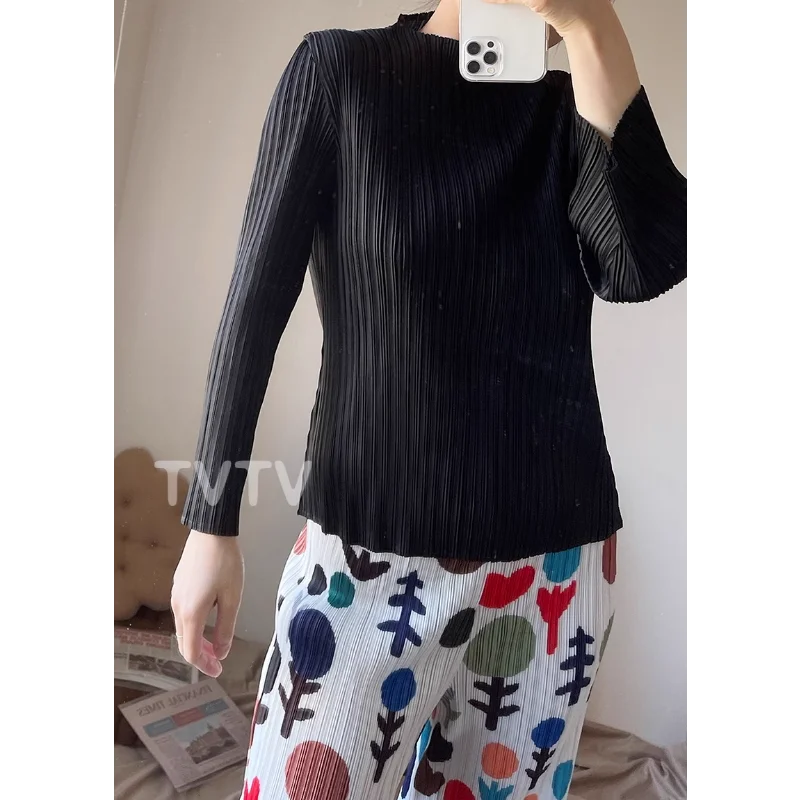 Women's Half High Neck Solid Color Long Sleeved Bottom Top for Commuting, Simple and Versatile Pleated Shirt
Women's Half High Neck Solid Color Long Sleeved Bottom Top for Commuting, Simple and Versatile Pleated Shirt