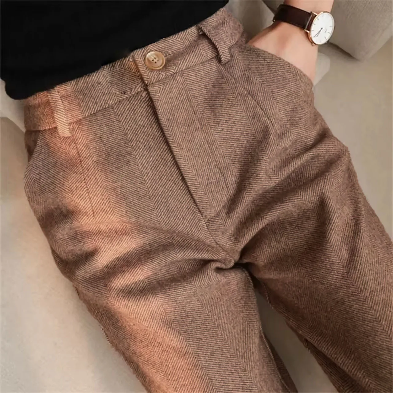 Fashion Woolen Pants Men's Harem Pencil Pants 2026 Autumn Winter High Waisted Casual Suit Pants Office Men Trousers
Fashion Woolen Pants Men's Harem Pencil Pants 2026 Autumn Winter High Waisted Casual Suit Pants Office Men Trousers