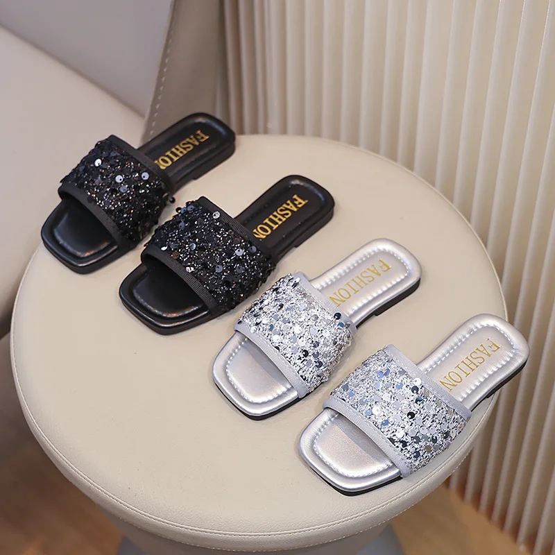 Fashion Child Slippers Summer New Style Girls' Shoes Simple Kids Shoes Anti Slip Girls Slippers
Fashion Child Slippers Summer New Style Girls' Shoes Simple Kids Shoes Anti Slip Girls Slippers