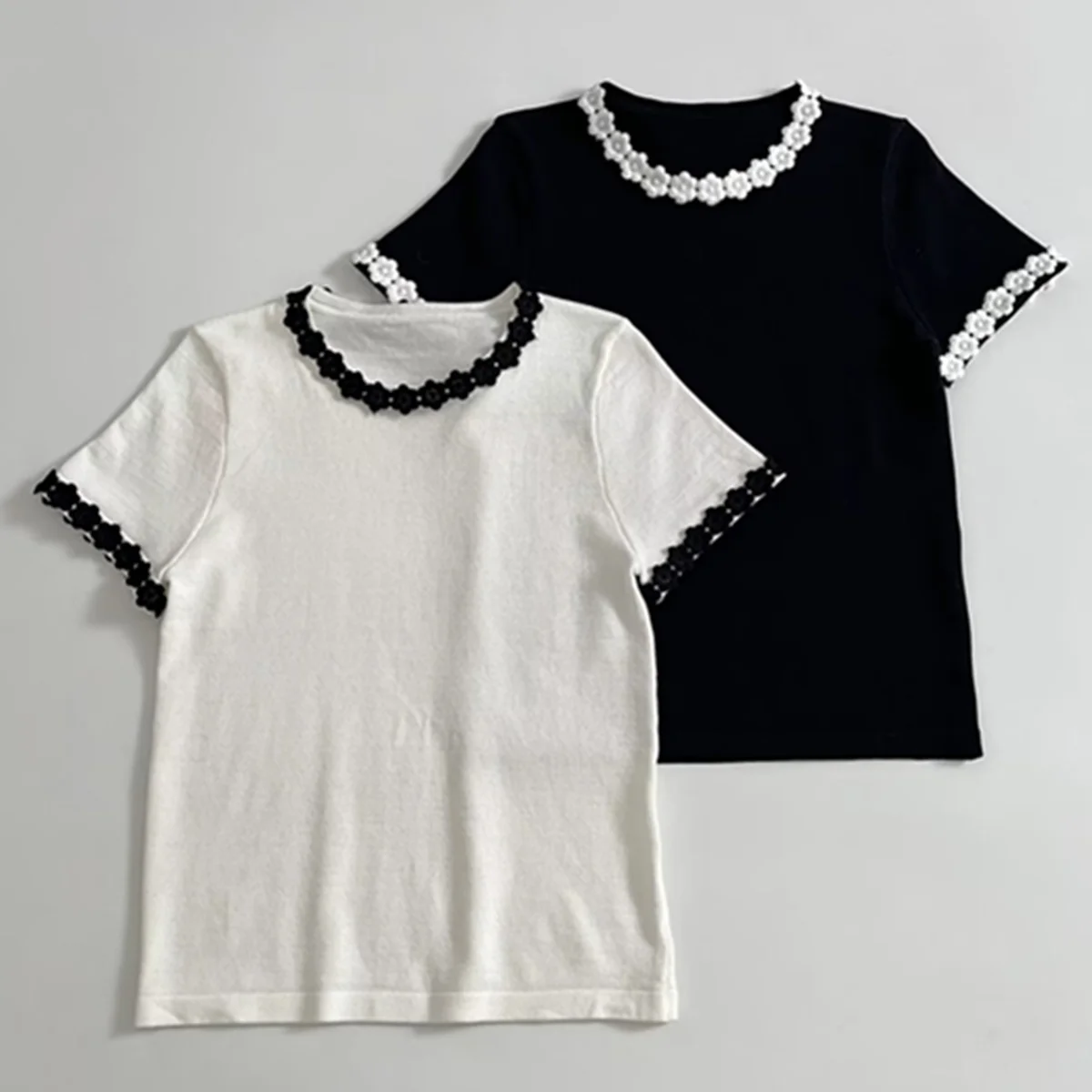 Jenny&Dave Minimalist And Elegant Lace Short Sleeved Knitted T-shirt Women 2026 Summer T-shirt Woman Clothes Female Clothing Top
Jenny&Dave Minimalist And Elegant Lace Short Sleeved Knitted T-shirt Women 2026 Summer T-shirt Woman Clothes Female Clothing Top