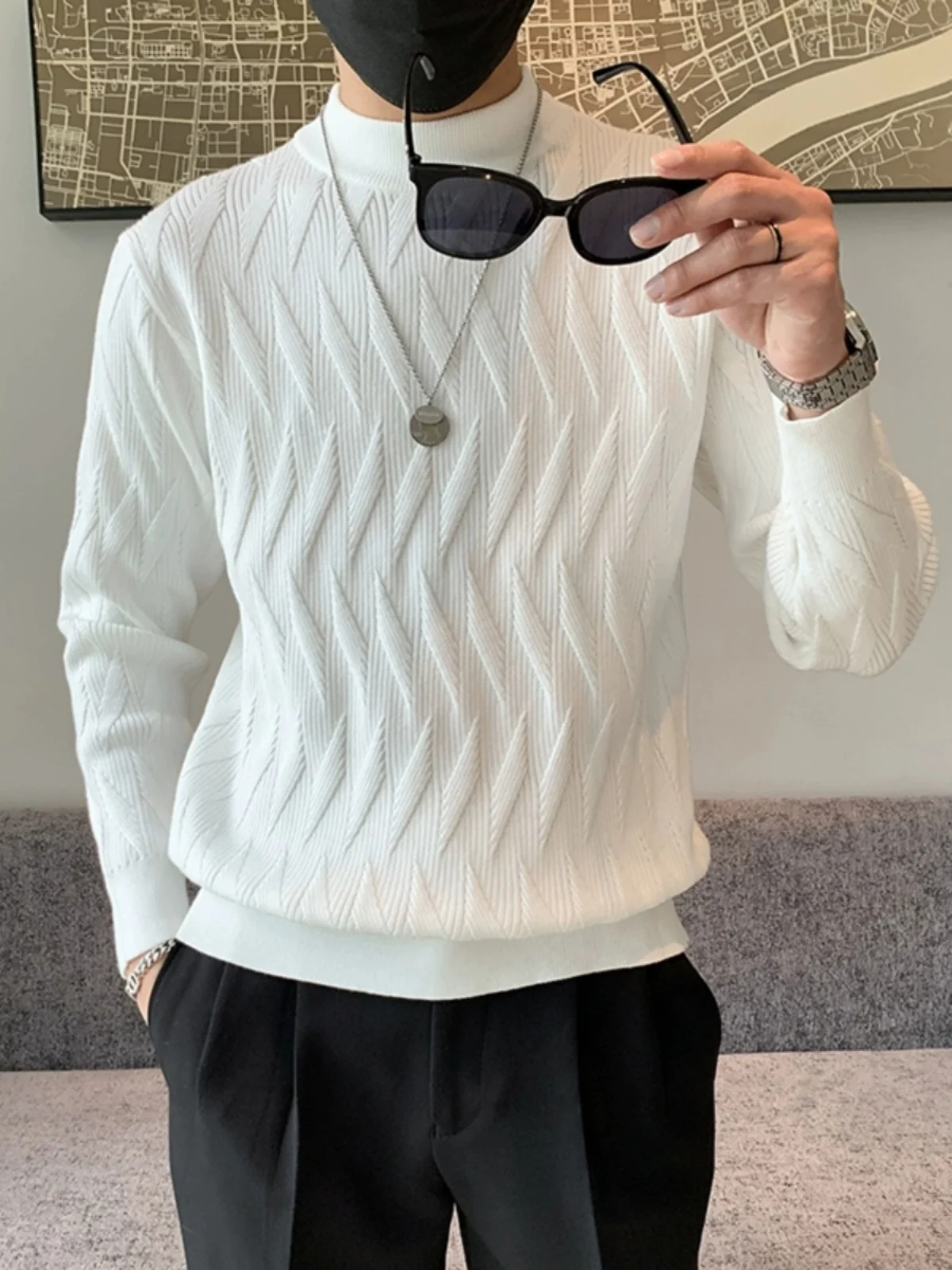 Casual Men's Knitted Sweater Floral Embroidery f High Collar Loose Fit Long Sve Autumn Faion Inner Wear irt Sle
Casual Men's Knitted Sweater Floral Embroidery f High Collar Loose Fit Long Sve Autumn Faion Inner Wear irt Sle