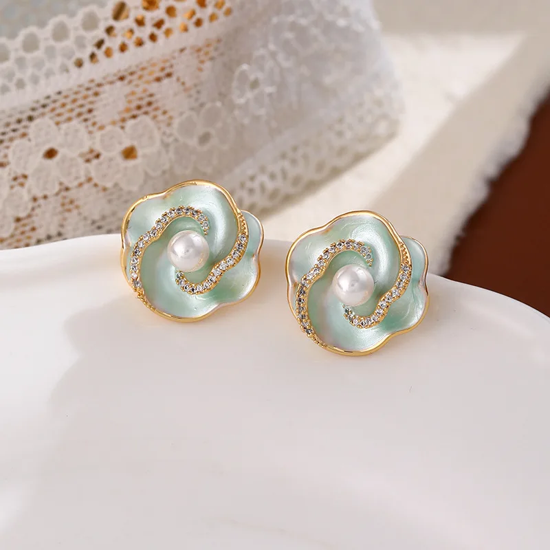 2025 Natural Mother of Pearl Earrings S925 Silver Studs Unique Clover Flower Dangle Earrings Women Elegant Spring Summer Jewelry
2025 Natural Mother of Pearl Earrings S925 Silver Studs Unique Clover Flower Dangle Earrings Women Elegant Spring Summer Jewelry