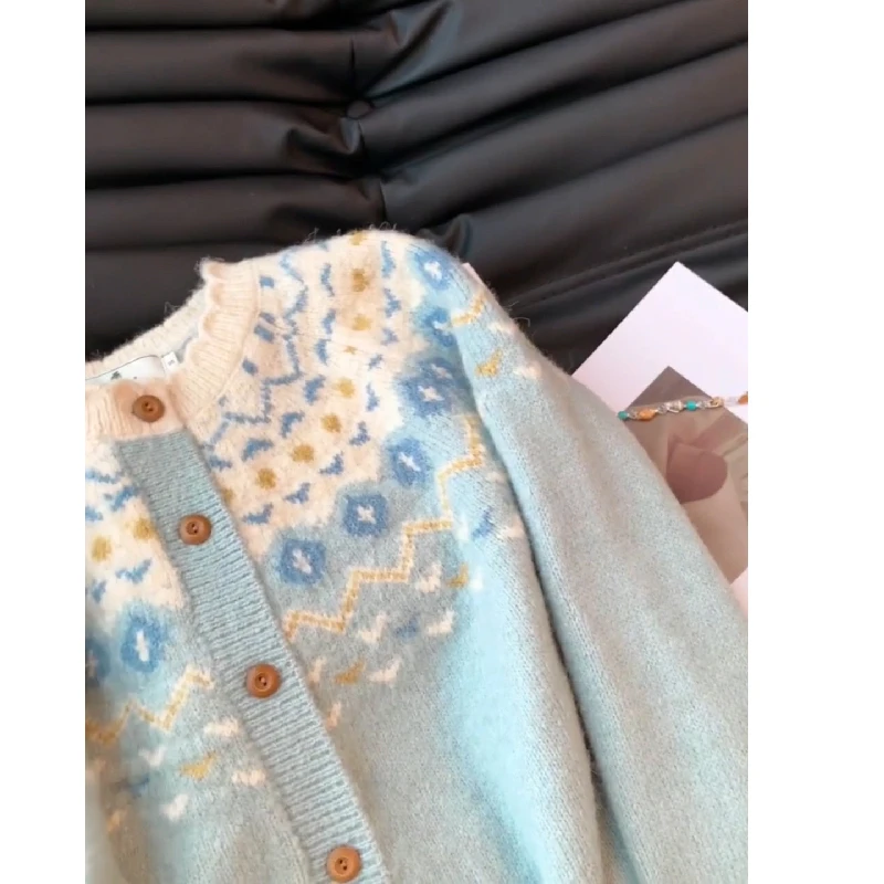 Retro Japanese Sle Fair Isle Knitted Sweater Cardigan Loose Men's Women's Soft Light Blue Casual Sle Top Spring Autumn
Retro Japanese Sle Fair Isle Knitted Sweater Cardigan Loose Men's Women's Soft Light Blue Casual Sle Top Spring Autumn