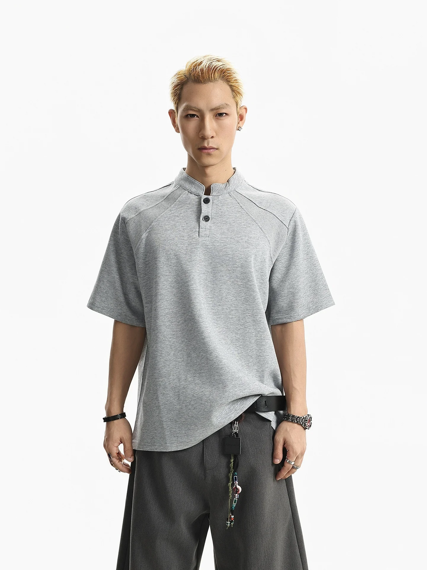 BETEBULE American Retro Pure Color Deconstructed Henry Collar Short Sleeve T-Shirt Men Summer High Sensation Cool Loose Top
BETEBULE American Retro Pure Color Deconstructed Henry Collar Short Sleeve T-Shirt Men Summer High Sensation Cool Loose Top
