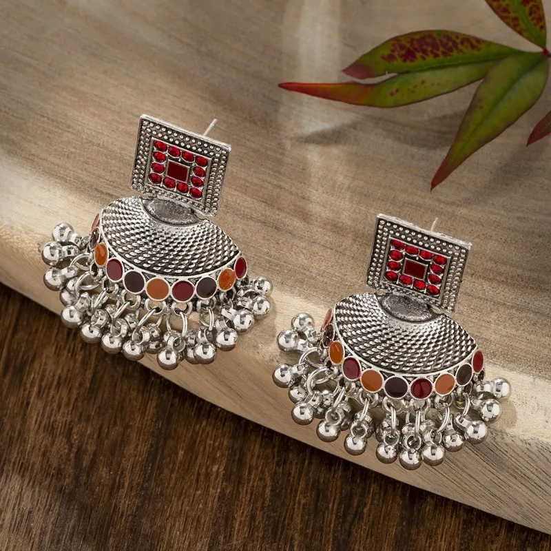 Fashion Bell Tassel Earrings Oorbellen Bohemian Vintage Silver Color Alloy Personalized Indian Earrings for Women Gypsy Jewelry
Fashion Bell Tassel Earrings Oorbellen Bohemian Vintage Silver Color Alloy Personalized Indian Earrings for Women Gypsy Jewelry