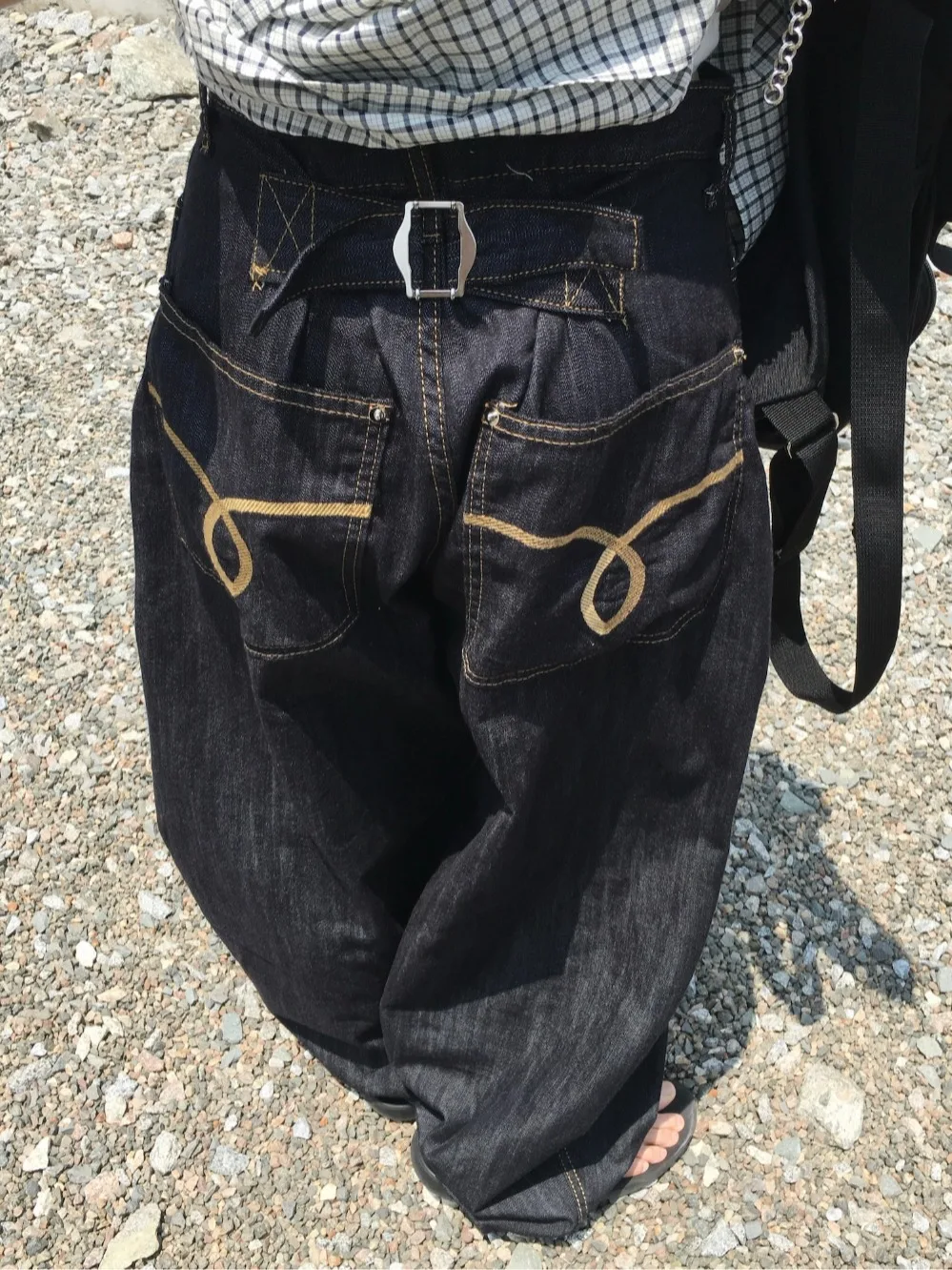 Джинсы свободного кроя с высокой талией и вышивкой, женские весенне-летние новые коричневые широкие брюки прямого кроя
Джинсы свободного кроя с высокой талией и вышивкой, женские весенне-летние новые коричневые широкие брюки прямого кроя