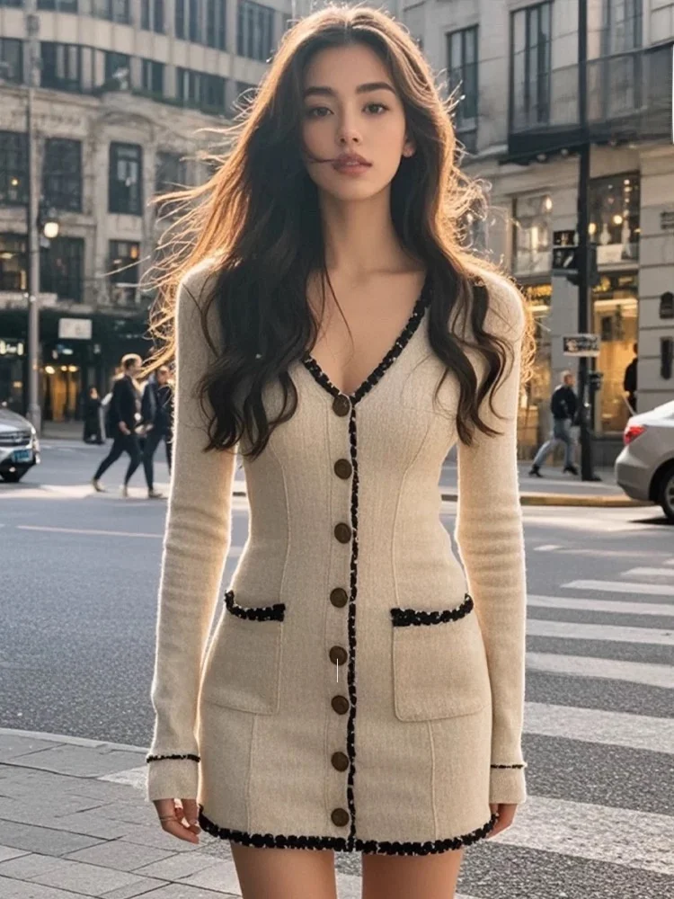 Strive Elegant plus Size Women's Short Skirt V-Neck Color Block Bodycon Autumn Winter Fashion City Commute Date Party Skirt
Strive Elegant plus Size Women's Short Skirt V-Neck Color Block Bodycon Autumn Winter Fashion City Commute Date Party Skirt