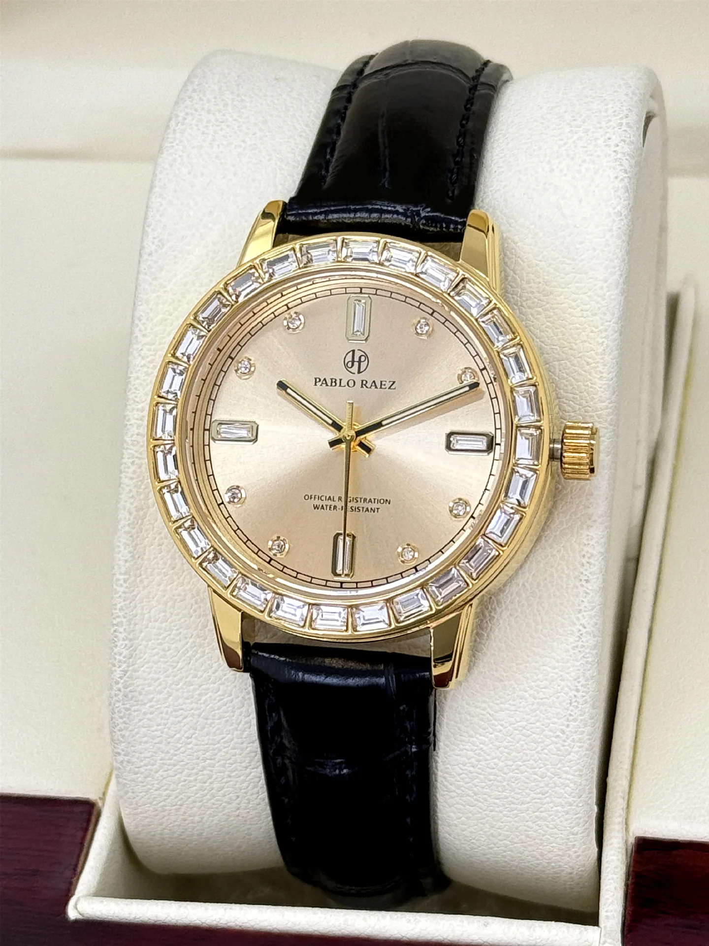 UTHAI CQ329 Casual women's wristwatch, light luxury diamond inlaid quartz watch, simple clock gift watches for woman
UTHAI CQ329 Casual women's wristwatch, light luxury diamond inlaid quartz watch, simple clock gift watches for woman