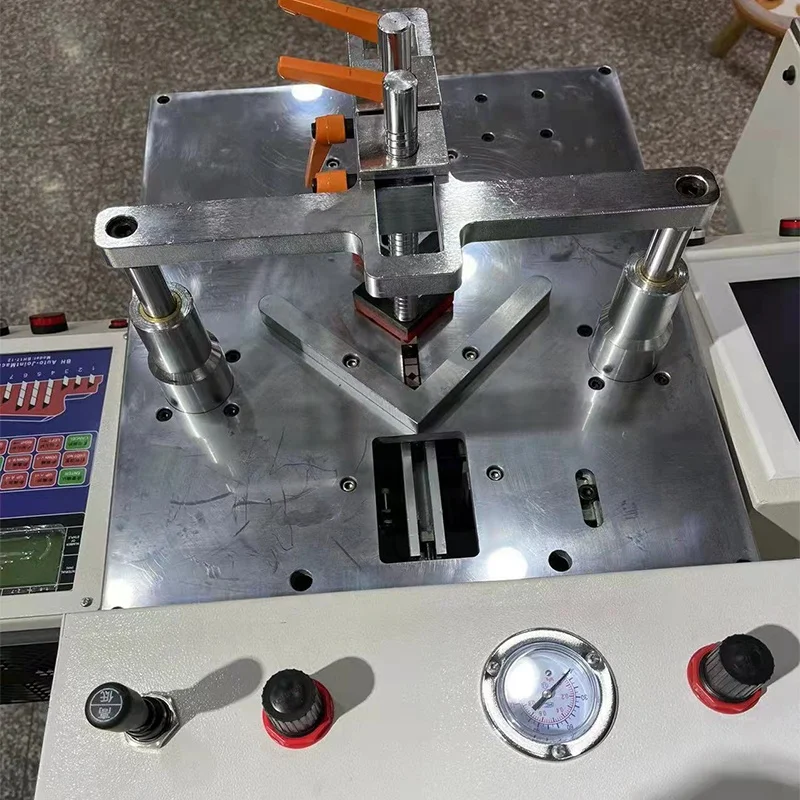 Automatic CNC Desktop Pneumatic Clamping Picture Photo Frame Corner Nailing Machine
Automatic CNC Desktop Pneumatic Clamping Picture Photo Frame Corner Nailing Machine