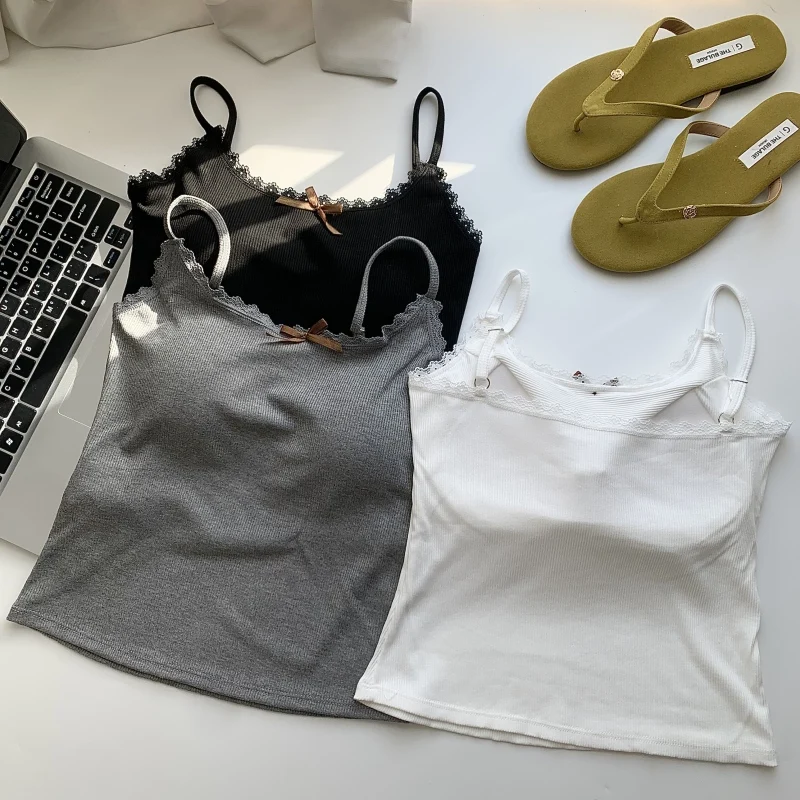 Summer New Style Women's Square Collar Lace Trim Strap Vest with Chest Pad Cup Inner And Outer Wear Base Trendy Top
Summer New Style Women's Square Collar Lace Trim Strap Vest with Chest Pad Cup Inner And Outer Wear Base Trendy Top