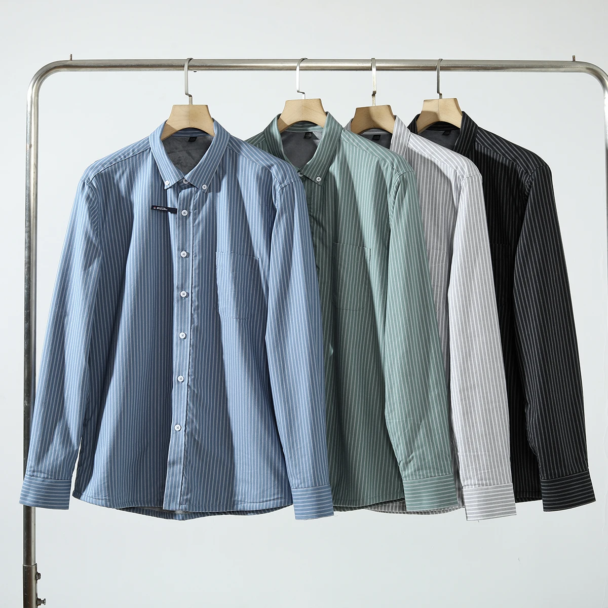 Thiened Fce 00% Cotton Striped Casual irt Men's Long Sve Busin Casual Point Collar Warm Ox Cloth irt
Thiened Fce 00% Cotton Striped Casual irt Men's Long Sve Busin Casual Point Collar Warm Ox Cloth irt