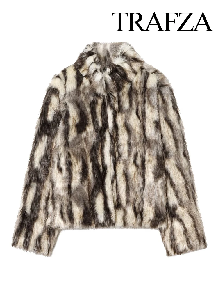TRAFZA Woman Winter Elegant Long Sleeves Button Warm Short Jacket Women New Fashion Multicolor Faux Fur Effect Casual Coat Mujer
TRAFZA Woman Winter Elegant Long Sleeves Button Warm Short Jacket Women New Fashion Multicolor Faux Fur Effect Casual Coat Mujer