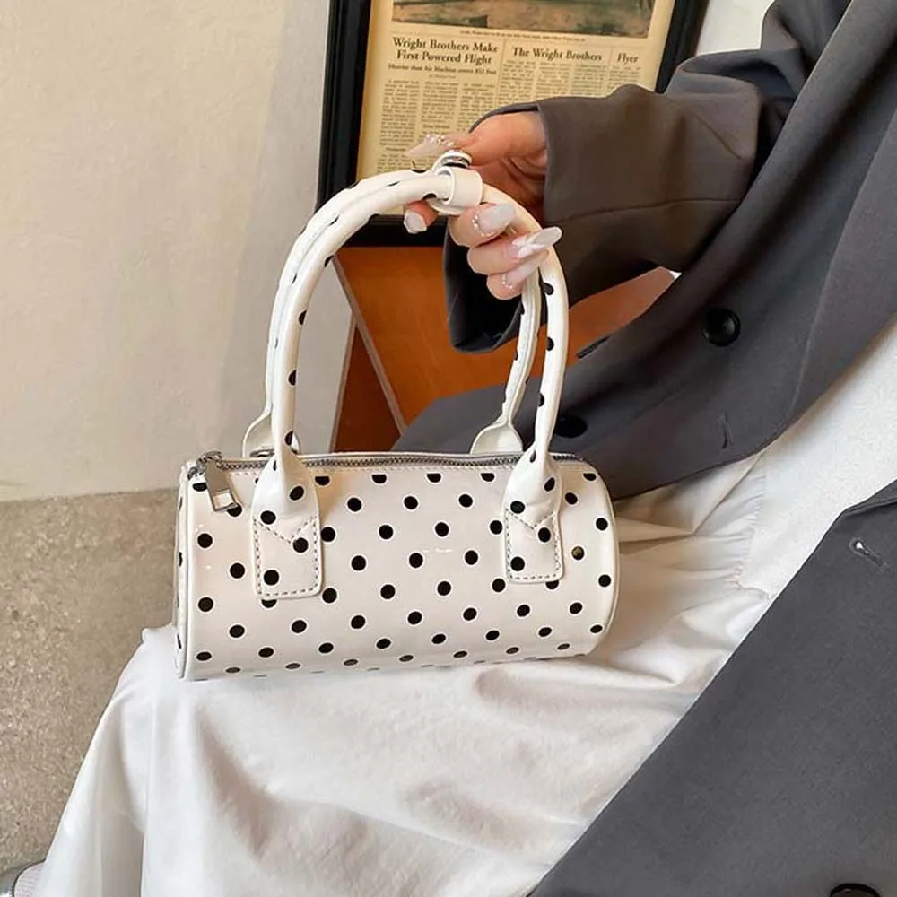 Polyester Polka Dot Cylindrical Bag Korean Style Large Capacity Spicy Girl Handbag White Anti-Splash Water PU Shoulder Bag Party
Polyester Polka Dot Cylindrical Bag Korean Style Large Capacity Spicy Girl Handbag White Anti-Splash Water PU Shoulder Bag Party