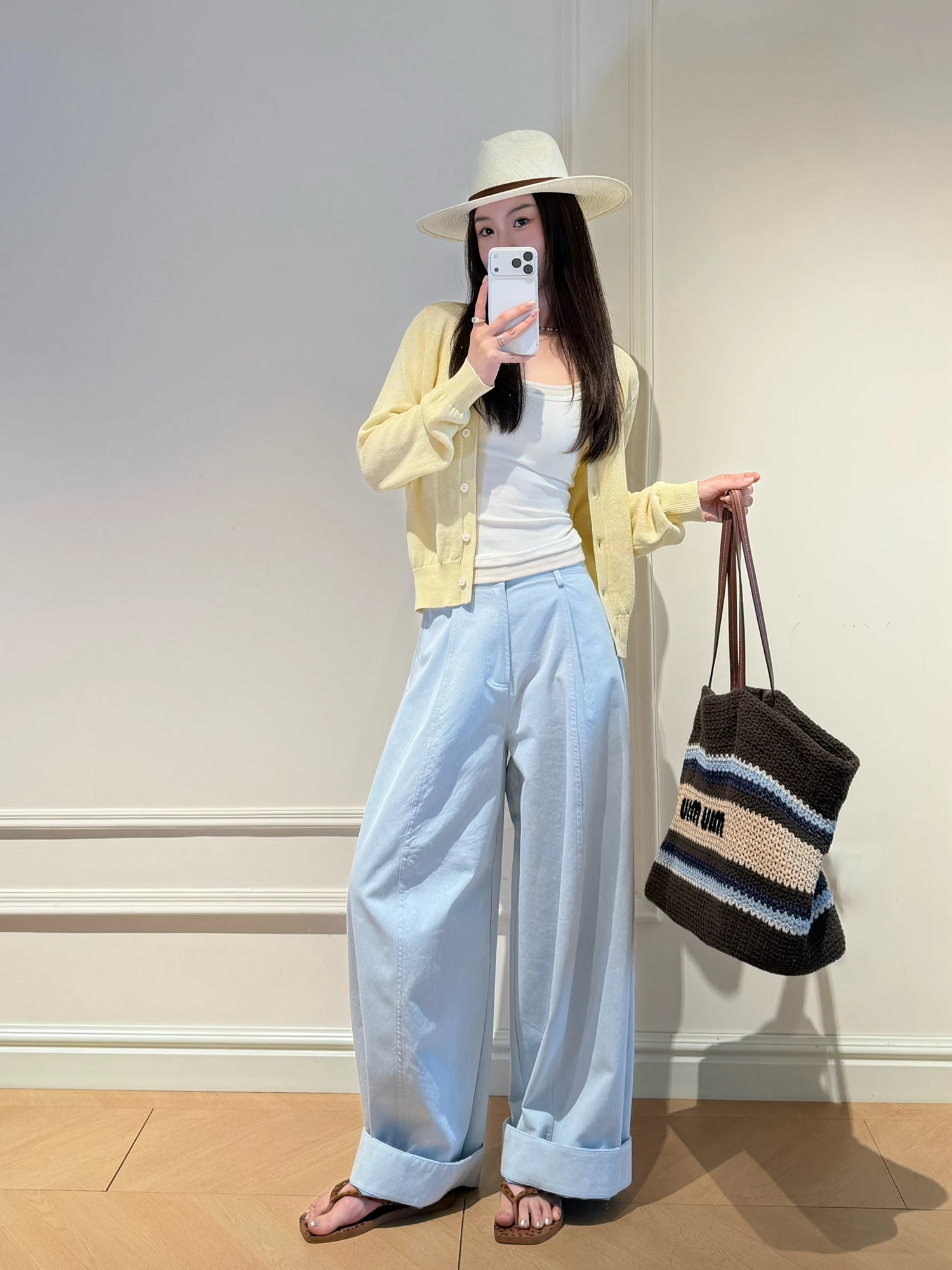 Cao Daman High Waist Wide Leg Loose Feel Light Blue Cotton Casual Pants Spring Season Ladies Comfortable Loose Fit Trousers
Cao Daman High Waist Wide Leg Loose Feel Light Blue Cotton Casual Pants Spring Season Ladies Comfortable Loose Fit Trousers